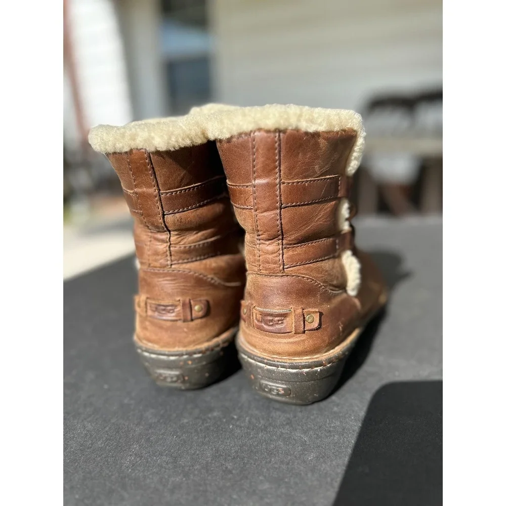 UGG australia lattice